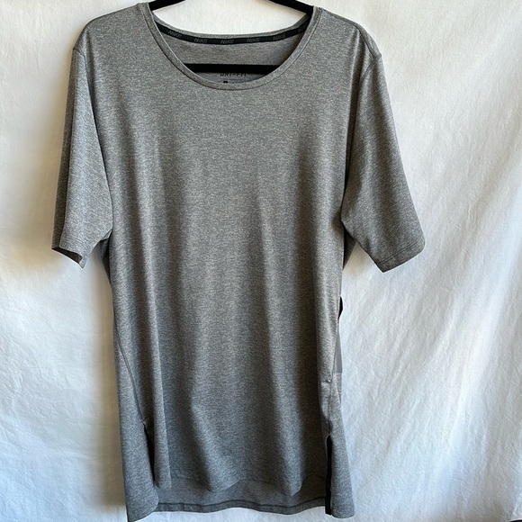 Nike Dri-Fit gray long tee with side slits, size L - Picture 1 of 13